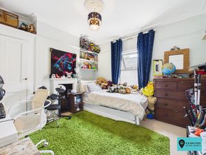 Bedroom- click for photo gallery